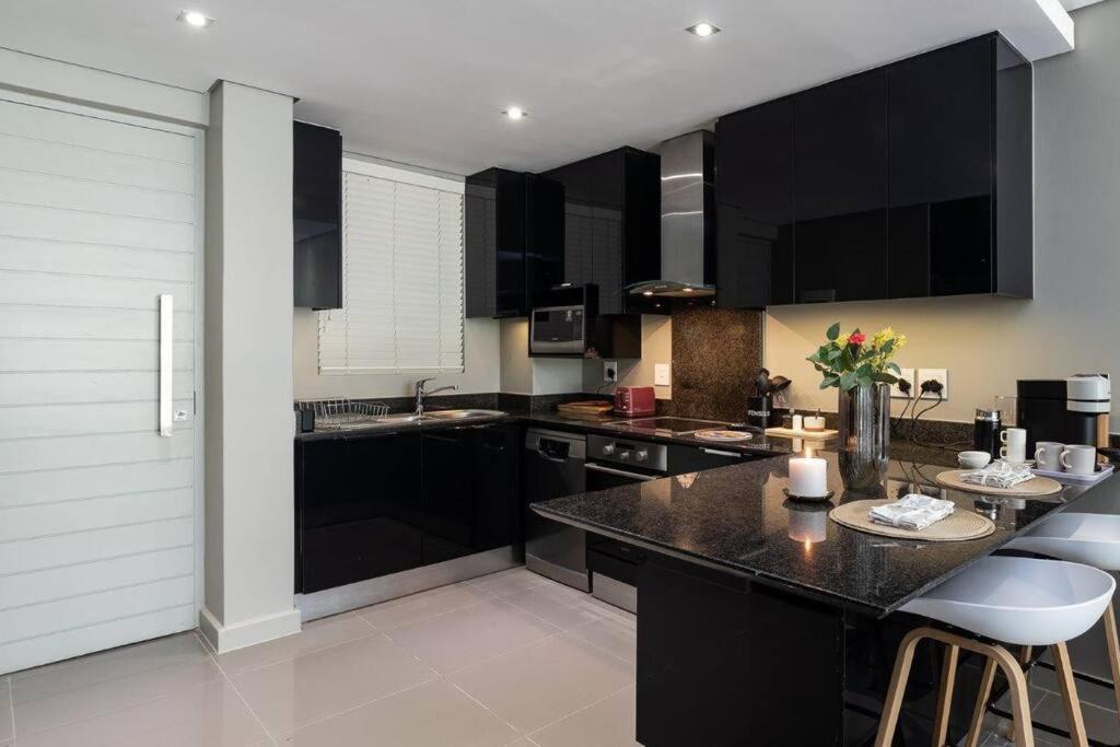 Modern Family Flat Andringa Walk Stellenbosch