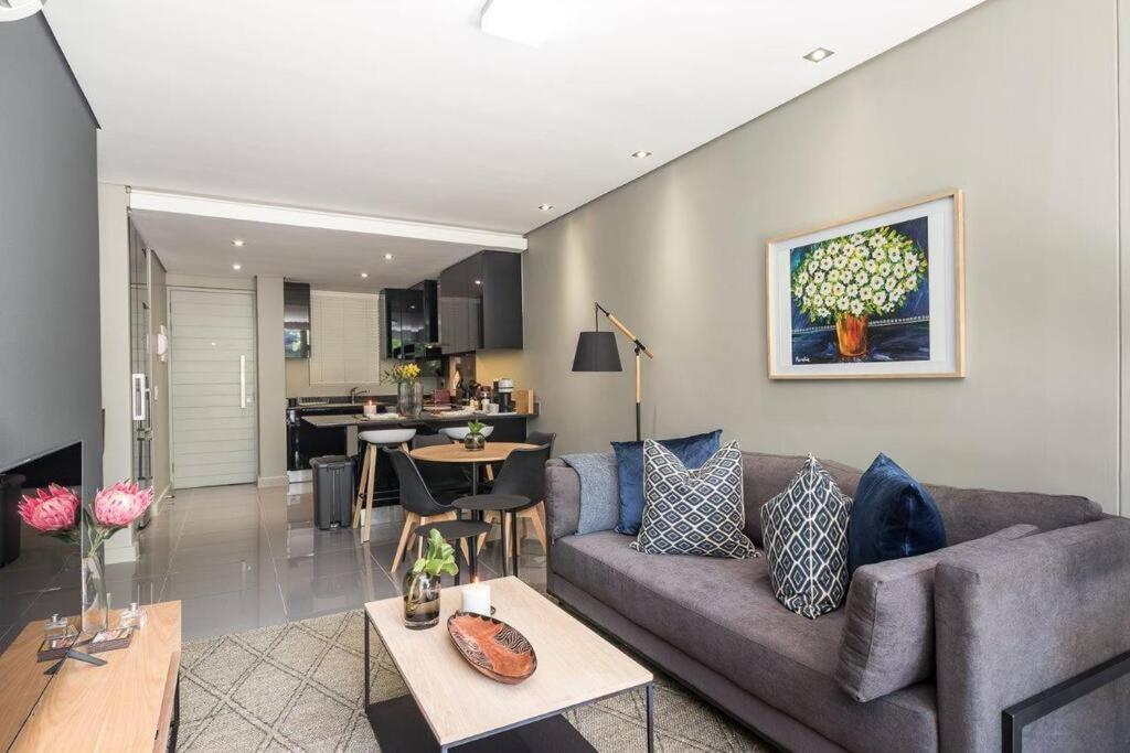 Modern Family Flat Andringa Walk Apartment *